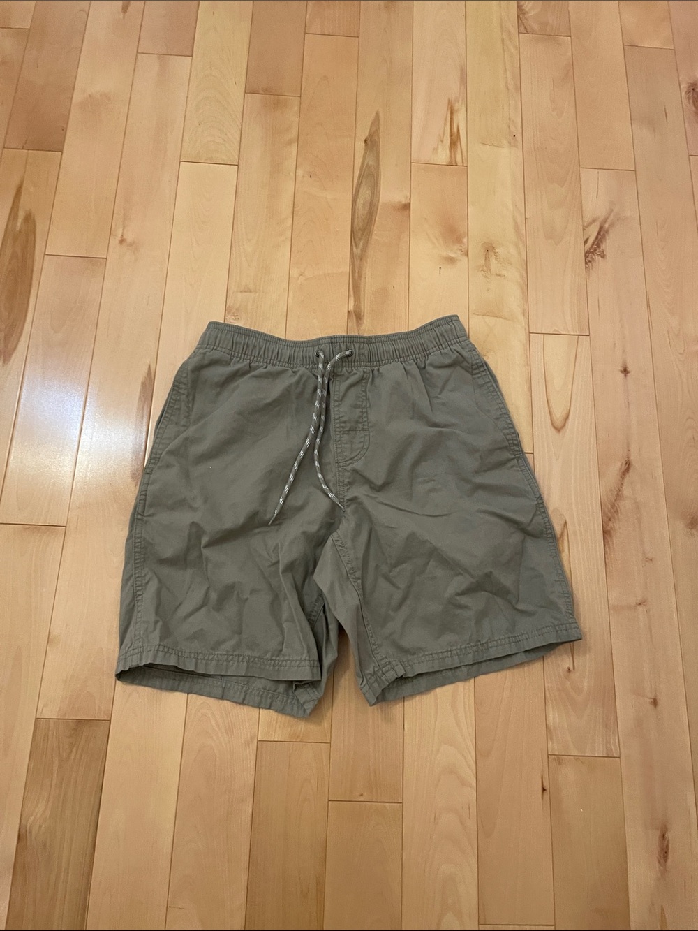 Amazon Essentials Men's Olive Green Drawcord Athletic Shorts